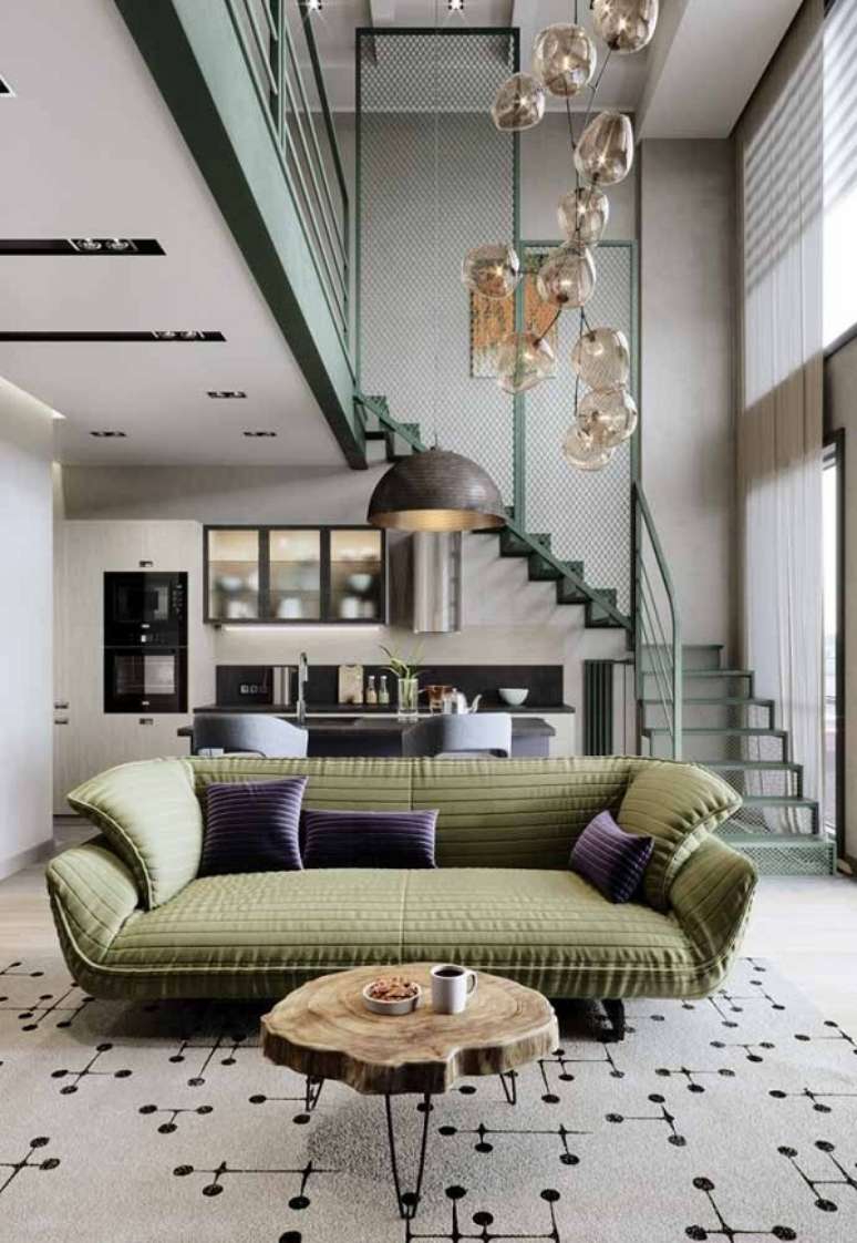 7. Casa com mezanino met&aacute;lico na cor verde e rede de prote&ccedil;&atilde;o para escada &ndash; Foto Decor Facil