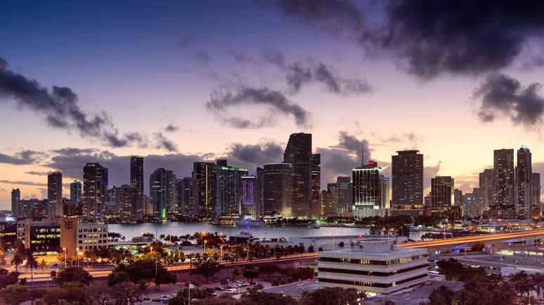 Miami Beach decreta toque de recolher após tiroteios no Spring Break