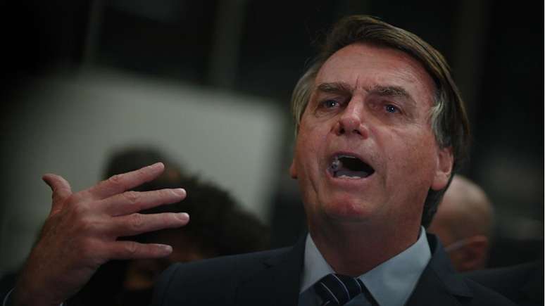 Foto mostra o presidente Jair Bolsonaro (PL) durante um de seus discursos.