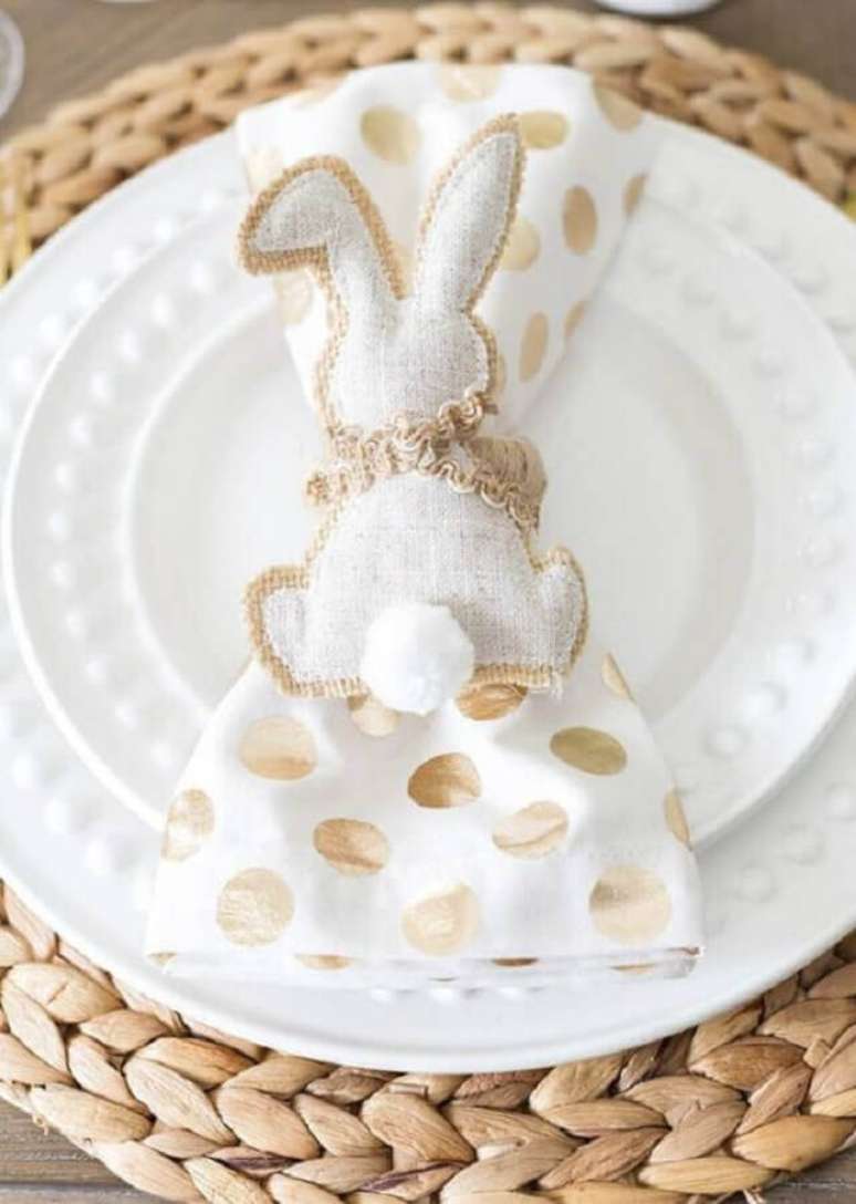 25. Enfeites de P&aacute;scoa para decora&ccedil;&atilde;o de mesa r&uacute;stica &ndash; Foto Revista Artesanato