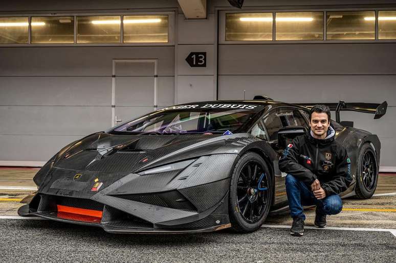 Pedrosa volta às pistas e estreia em corridas de carro em competição da  Lamborghini