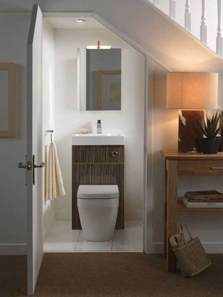 18. Lavabo embaixo da escada pequeno &ndash; Foto Sua Decora&ccedil;&atilde;o