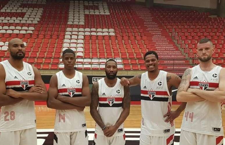 Basquete do São Paulo perde em 1º encontro com torcida no Morumbi