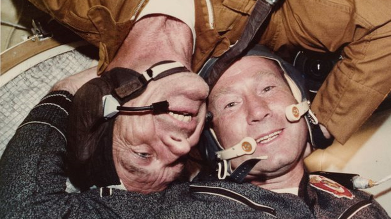 Divergências recentes contrastam com uma longa história de cooperação espacial entre a Rússia e os EUA, incluindo um pouso conjunto em 1975 da missão Apollo-Soyuz