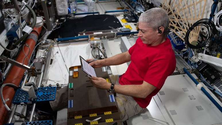 Astronauta dos EUA Mark Vande Hei acabou se vendo em meio a um conflito internacional