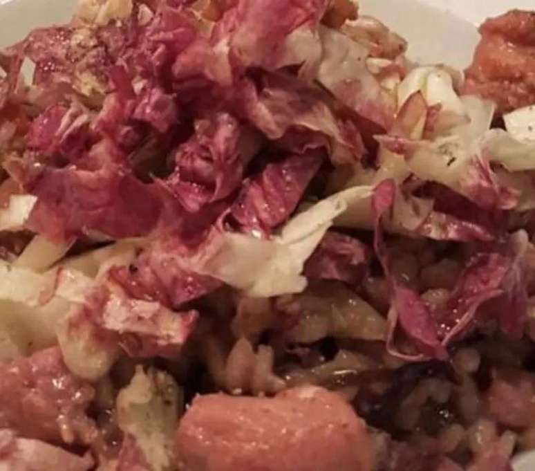 Risoto de linguiça toscana com erva-doce (Reprodução / Guia da Cozinha)