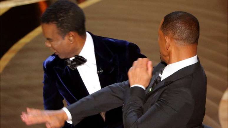 Momento em que Will Smith dá tapa no rosto de Chris Rock