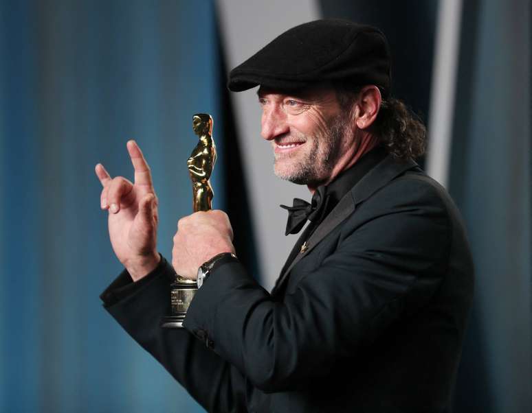 Em cena no filme No Ritmo do Cora&ccedil;&atilde;o: ator chegou a dormir no carro e em camarins ao longo da carreira