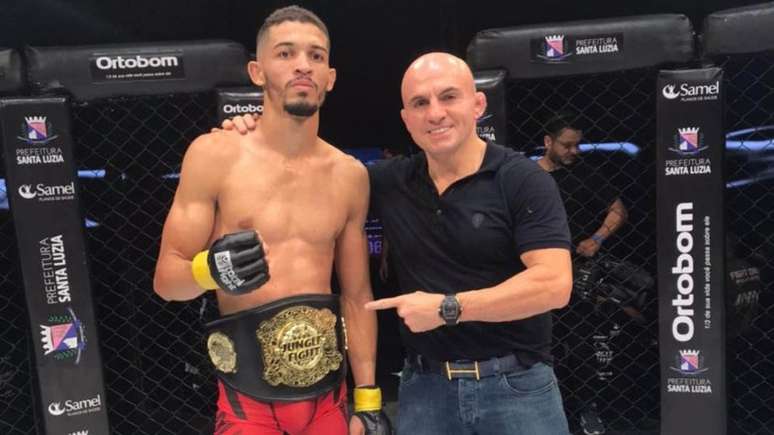 Willian Colorado é o novo campeão dos galos do Jungle Fight (Foto: Leonardo Fabri)