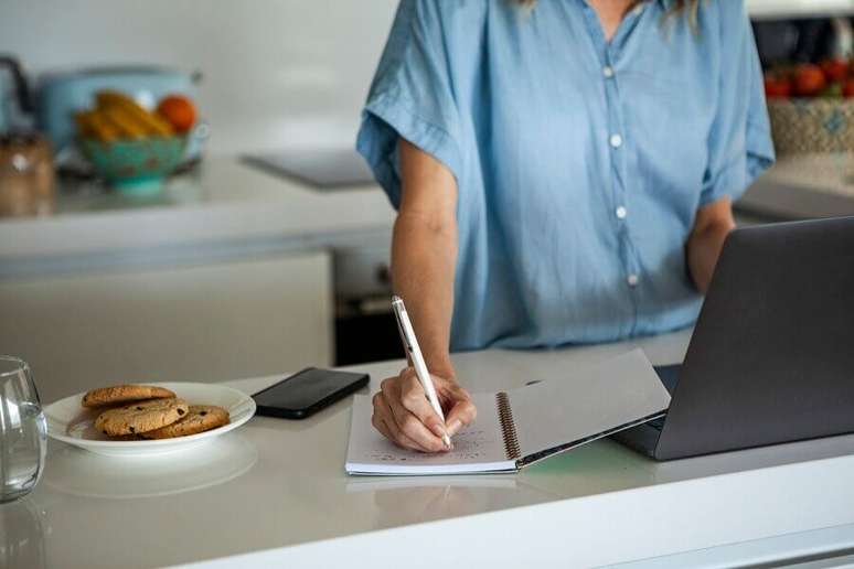 6. Para mais praticidade na cozinha crie uma rotina bem organizada – Foto: iStock