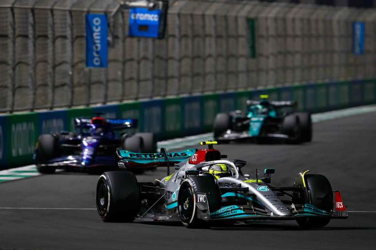 Lewis Hamilton ficou em 10º na Arábia Saudita 