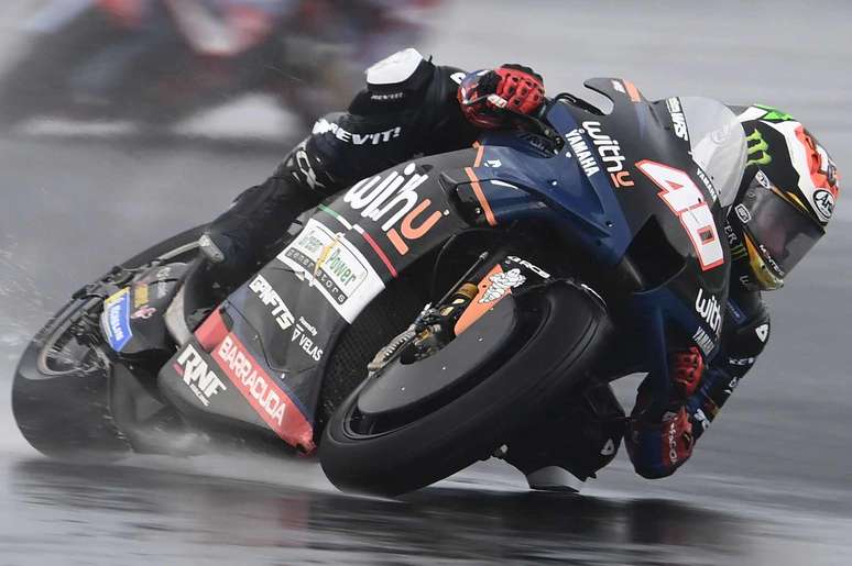 Darryn Binder em ação durante o GP da Indonésia, em Mandalika 