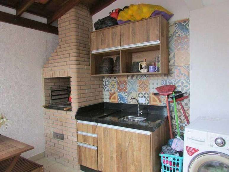 20. Sempre vale a pena investir em uma pia de granito. Projeto de Andr&eacute;a Xavier