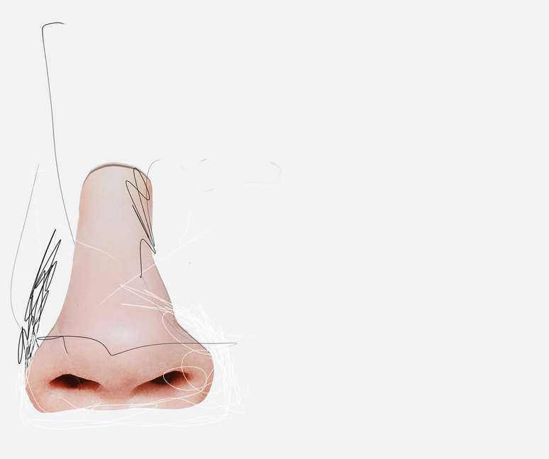 Carlos achava seu nariz "grande, largo e feio"