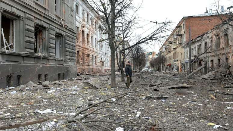 A cidade de Kharkiv foi um dos alvos dos ataques russos durante a invasão à Ucrânia