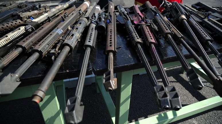 Entre as armas usadas atualmente pelos cartéis mexicanos, estão rifles calibre 50