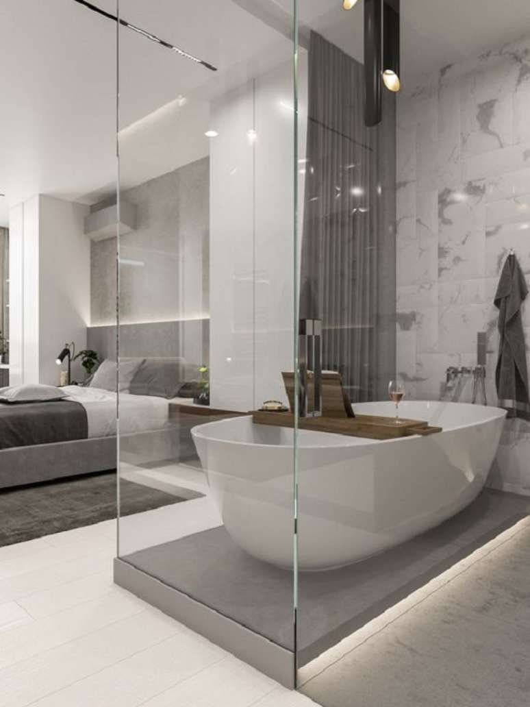 3. Quarto com banheira e box de vidro moderno – Foto Mood Interior