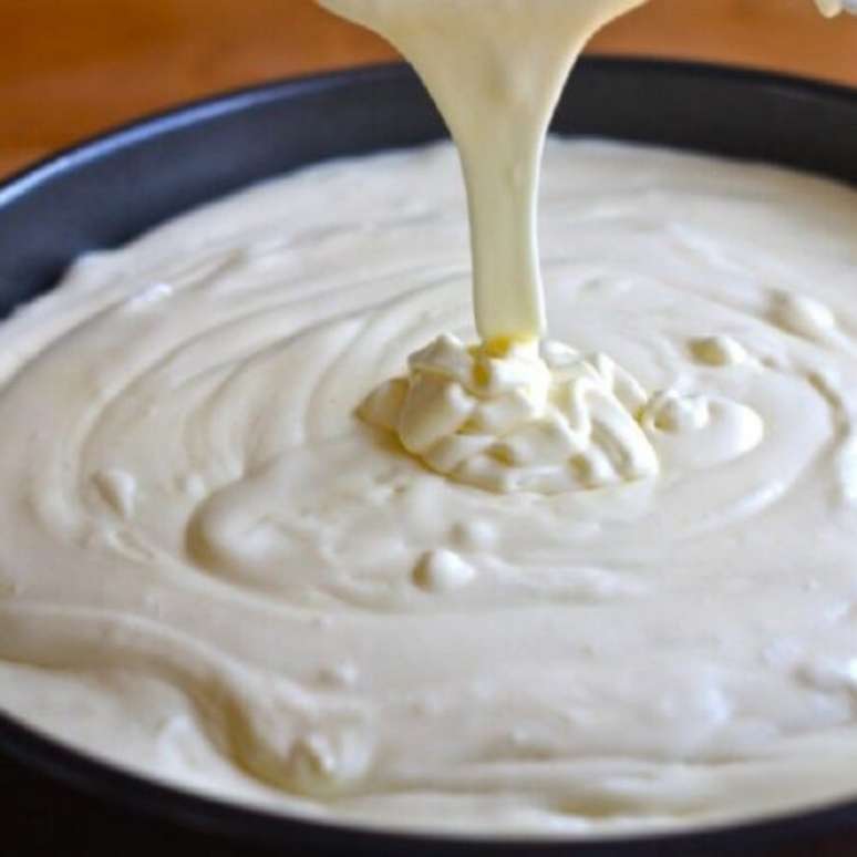 Aprenda como fazer mousse de leite ninho com 3 ingredientes.