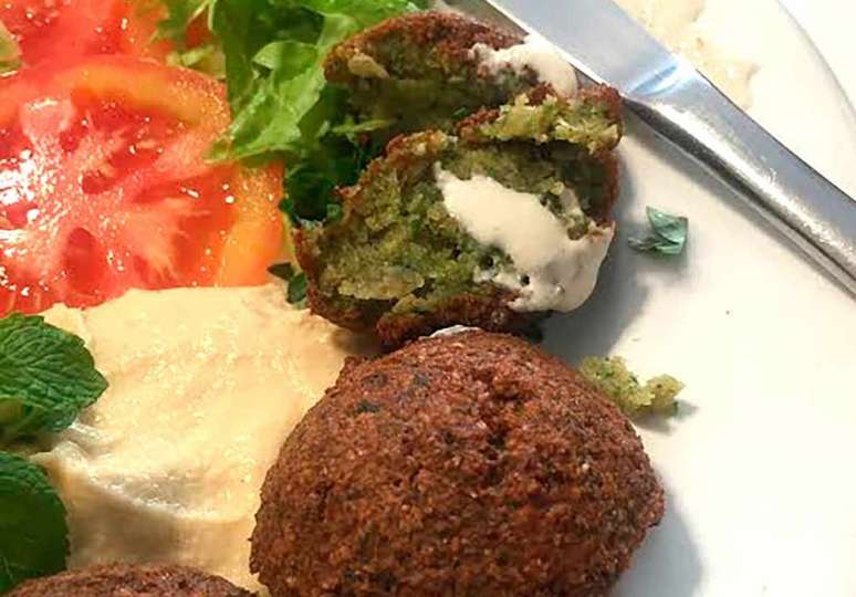 Falafel, o bolinho sírio-libanês no air fryer