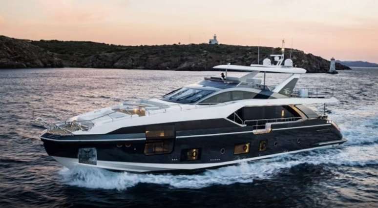 Iate de Cristiano Ronaldo vale R$ 50 milhões (Divulgação/Azimut)