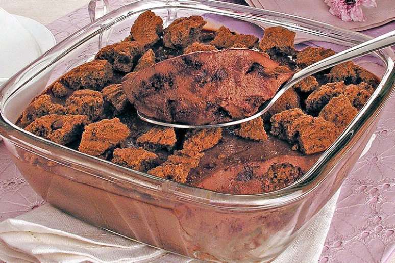 Pavê de cookies com chocolate – Foto: Guia da Cozinha
