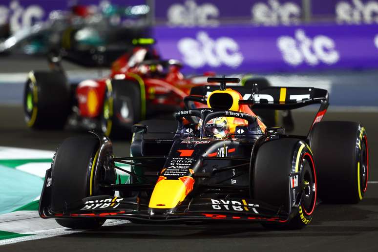 Red Bull e Ferrari medem forças neste início de temporada da Fórmula 1 