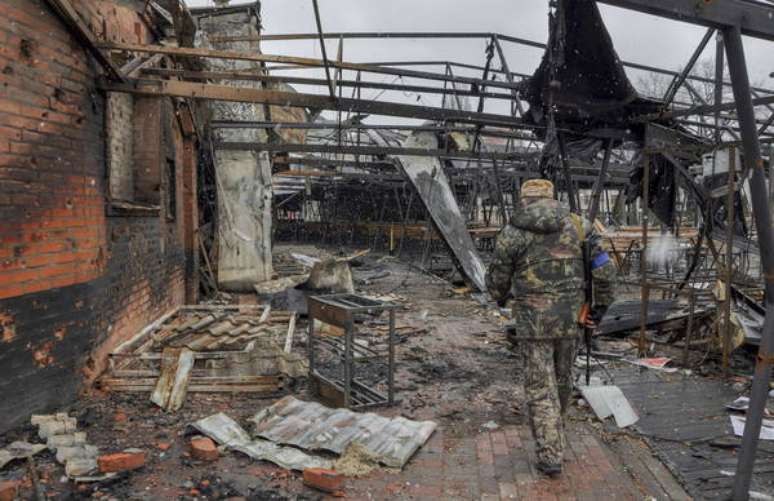 Aldeia ucraniana de Yahidne foi seriamente danificada pelos ataques russos