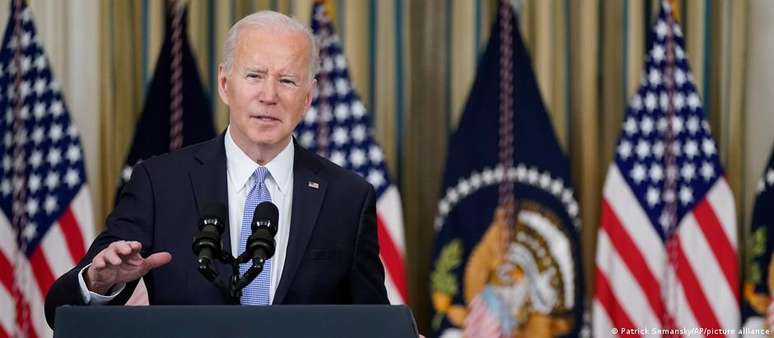 Para Biden e o governo dos EUA, as cenas registradas na cidade de Bucha constitutem crimes de guerra cometidos por russos.