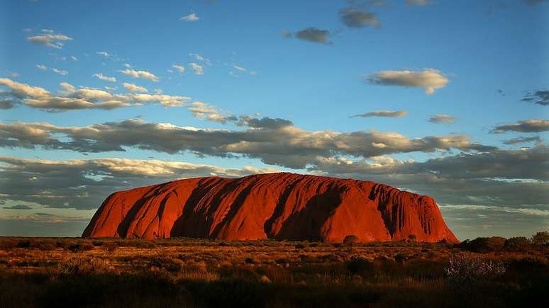 Uluru, o 'umbigo do mundo', em 2013