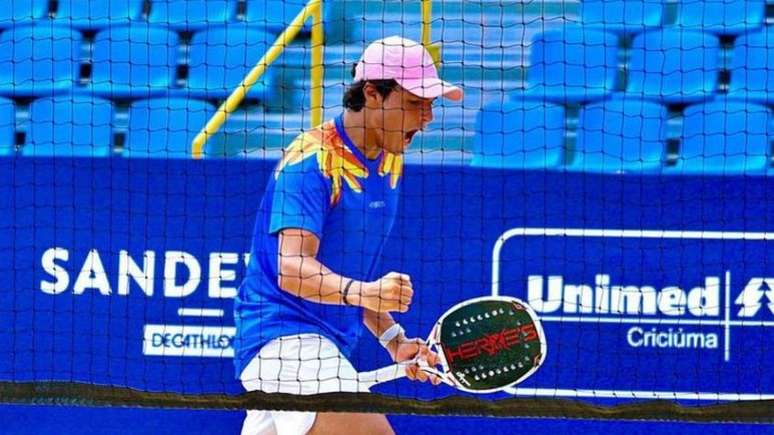 Miguel Peres é o número 51 no ranking mundial de Beach Tennis (Foto: Reprodução/Instagram/@miguelperesbt)