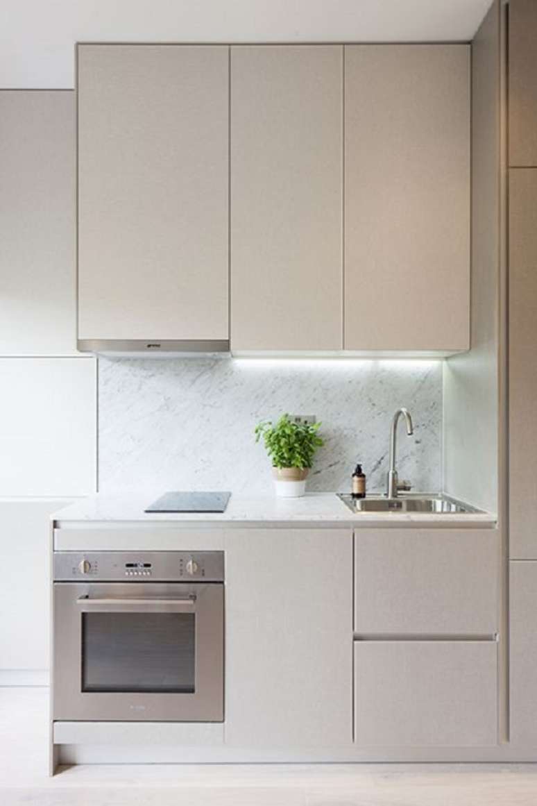 40. Adesivo para cozinha pequena e charmosa &ndash; Foto