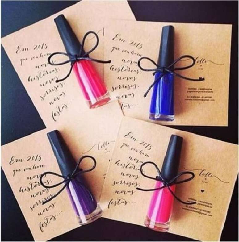 18. Presente para dia das m&atilde;es de esmalte nunca sai da moda. Fonte: Eu Capricho
