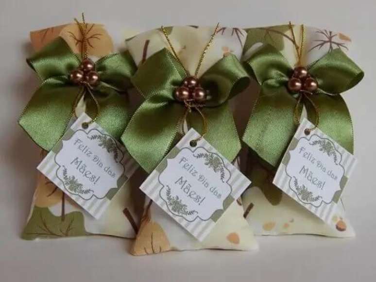 53. Ideias de lembrancinhas para o dia das m&atilde;es. Fonte: Artesanato Passo a Passo J&aacute;