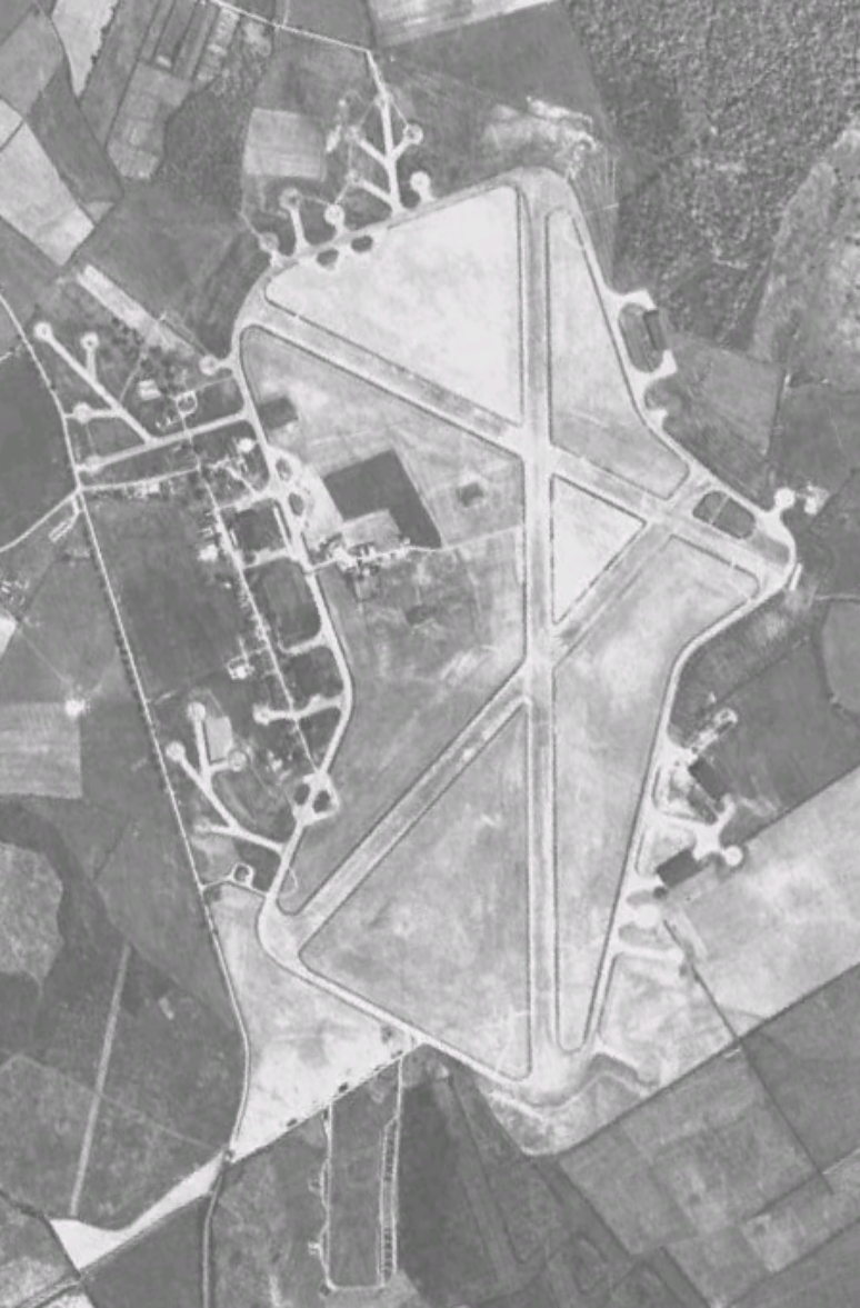 Vista aérea de Silverstone em 1945