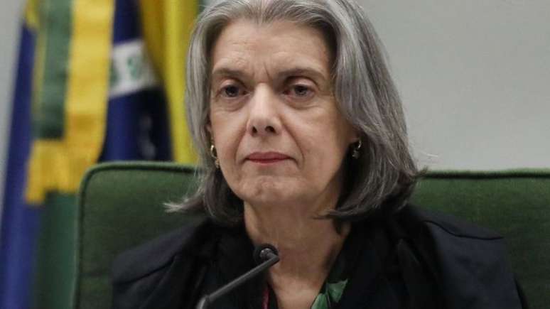 Foto da ministra Cármen Lúcia.