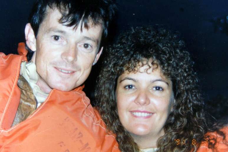 Moss e Tracy estavam entre as &uacute;ltimas pessoas a serem i&ccedil;adas em seguran&ccedil;a pelo helic&oacute;ptero