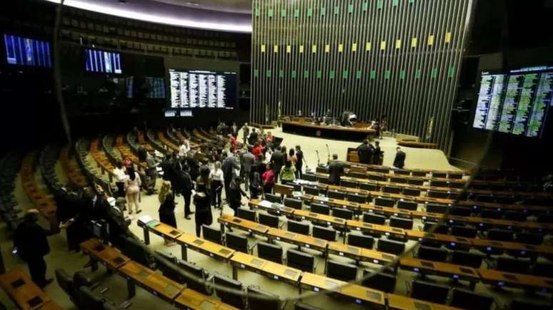 Câmara dos Deputados rejeitou requerimento de urgência para votar "PL das Fake News"