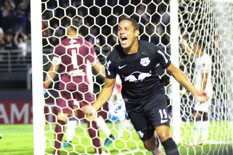 Bragantino vence o Nacional-URU em sua estreia na Libertadores