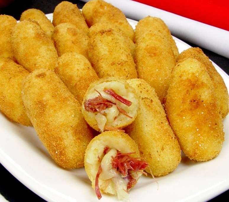 Croquete de carne seca (Reprodu&ccedil;&atilde;o / Guia da Cozinha)