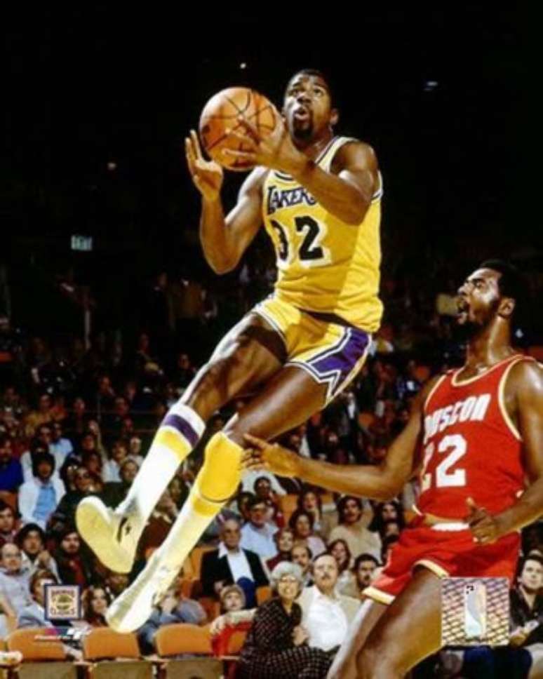 Magic Johnson em ação pelos Lakers - Foto: Arquivo Lance!