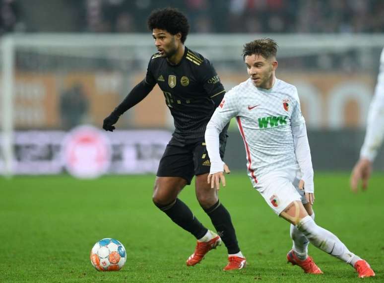 Augsburg surpreendeu o Bayern de Munique no primeiro turno e venceu por 2 a 1 (Foto: CHRISTOF STACHE / AFP)