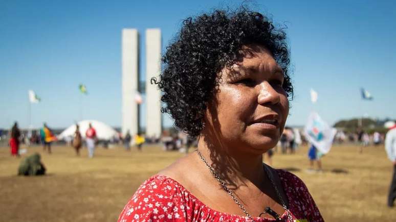 Mulher negra, Vera Lúcia pretende concorrer à Presidência