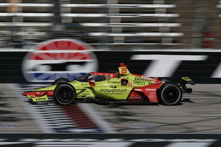 Devlin DeFrancesco foi punido 