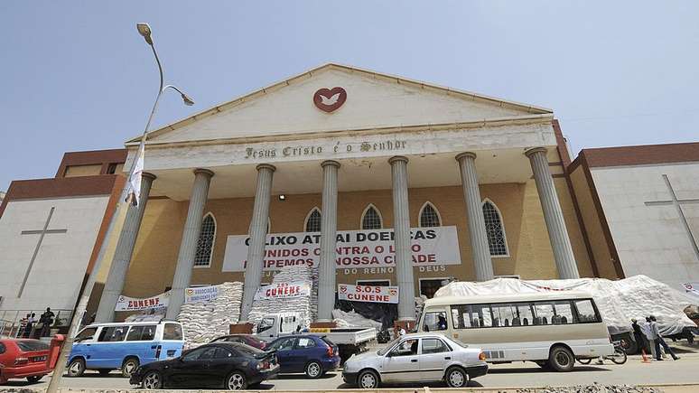 Justi&ccedil;a angolana inocentou tr&ecirc;s r&eacute;us e condenou o bispo brasileiro Honorilton Gon&ccedil;alves