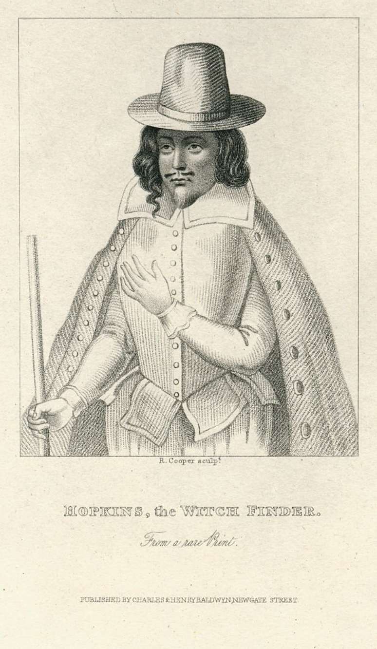 Matthew Hopkins liderou ca&ccedil;as a bruxos e bruxas na Inglaterra