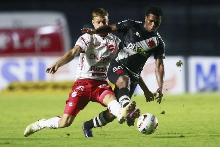 Vasco apenas empatou com o Vila Nova na estreia da Série B e decepcionou a torcida (Foto: Daniel Ramalho/Vasco)