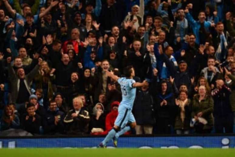 Agüero foi o grande nome do título inglês do City (Foto: CARL COURT / AFP)