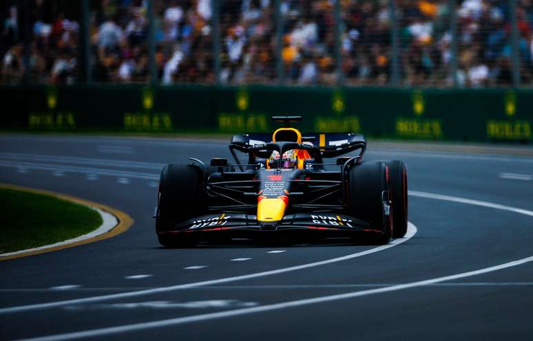 Max Verstappen e seu Red Bull na classificação em Melbourne