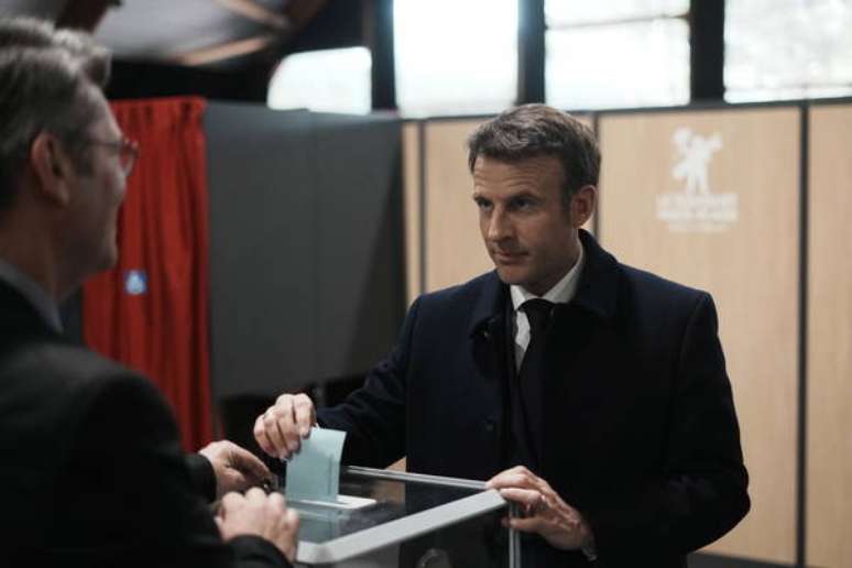 Eleições na França repetirão duelo de 2017 entre Macron e Le Pen