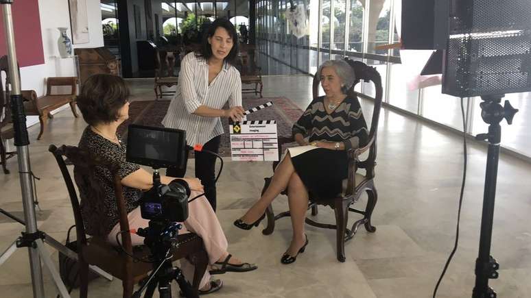 Irene Vida Gala durante grava&ccedil;&atilde;o do document&aacute;rio Exteriores